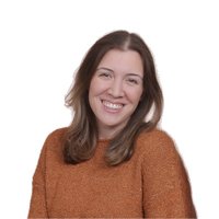 EzgiUlusoy_photo_whitebg-300x300sq